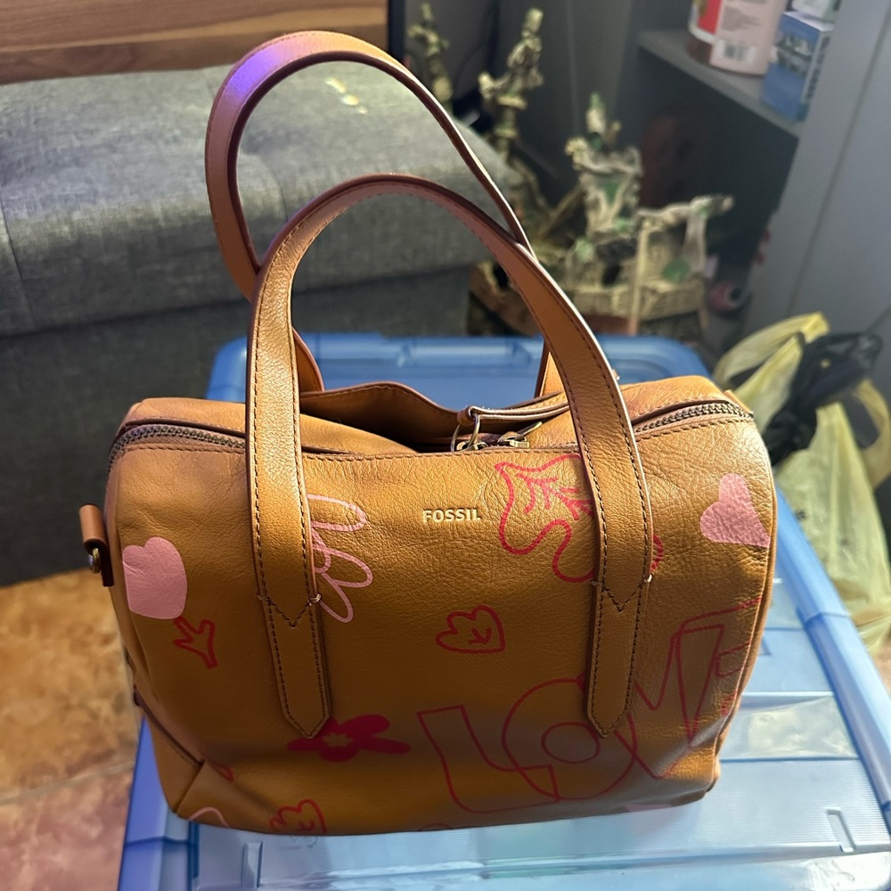 Fossil satchel